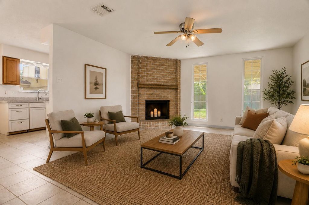 2106 N San Antonio Avenue, Pearland, TX 77581