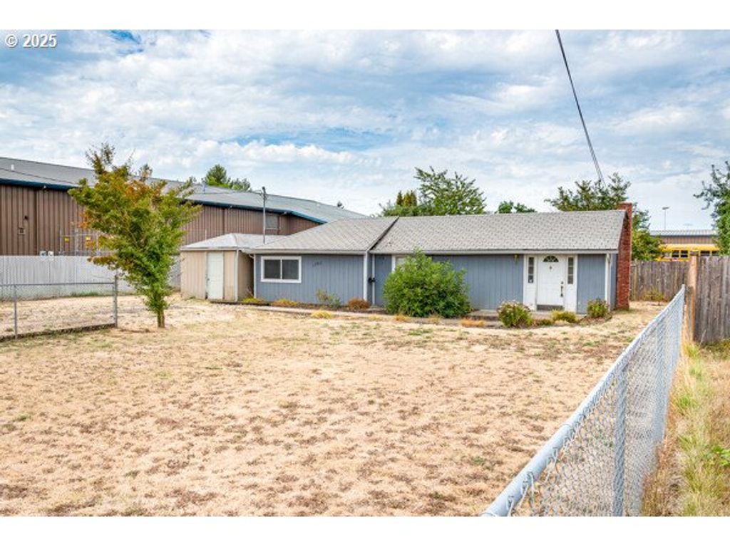 1750 TANEY St, Eugene, OR 97402