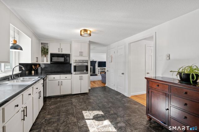 29 Silver Lane, Enfield, CT 06082