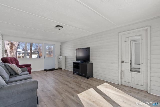 29 Silver Lane, Enfield, CT 06082