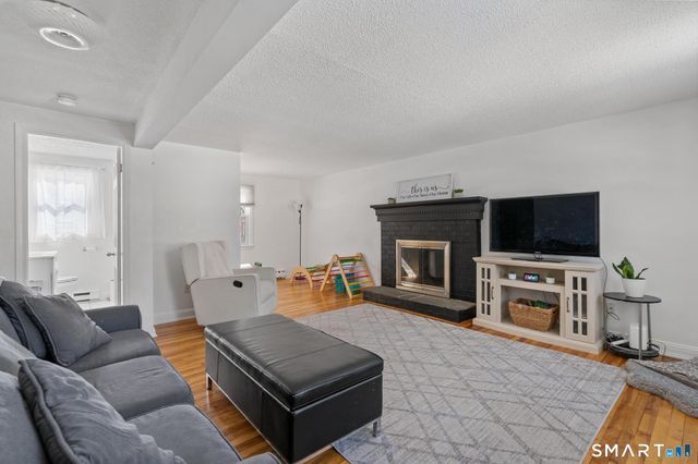 29 Silver Lane, Enfield, CT 06082