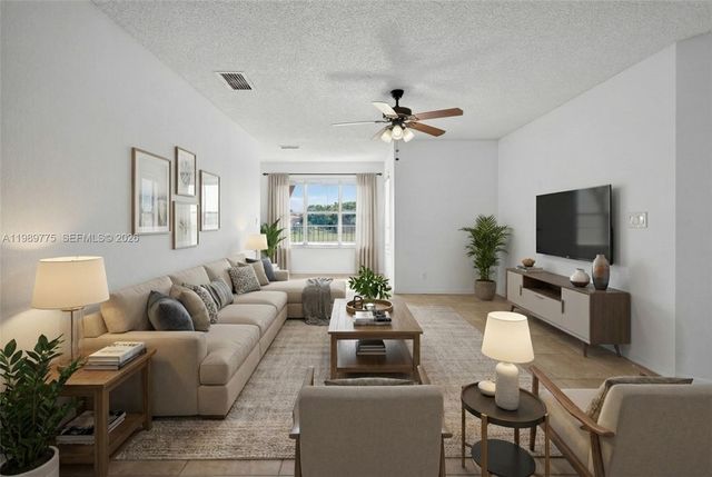 3390 N Pinewalk Dr N 1026, Margate, FL 33063