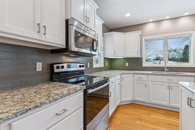 581 Sheridan Road, Waterloo, IA 50701