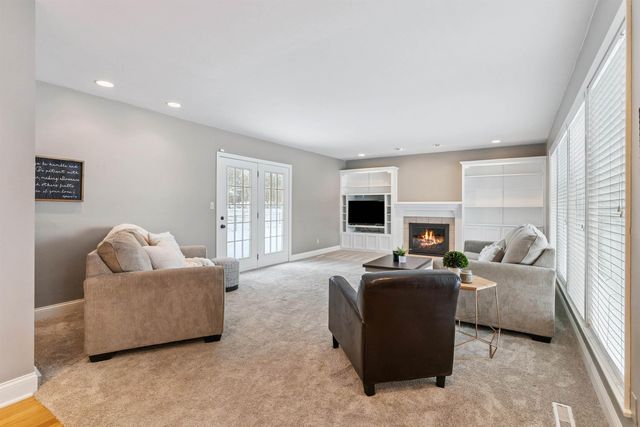 581 Sheridan Road, Waterloo, IA 50701