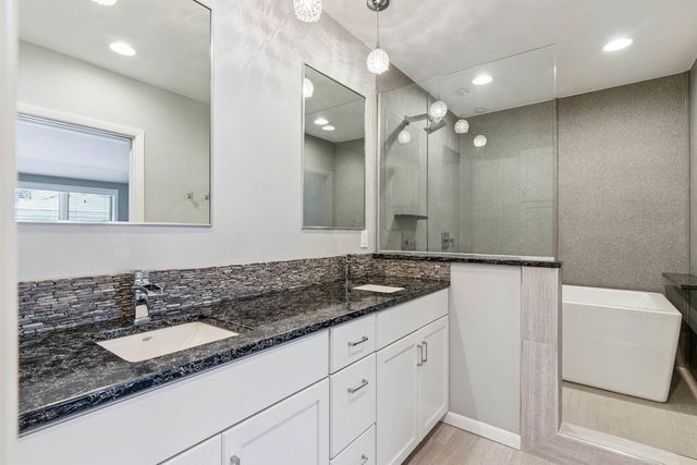 581 Sheridan Road, Waterloo, IA 50701