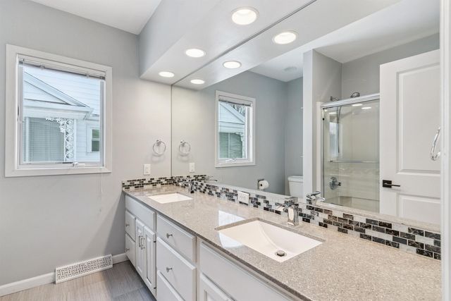 581 Sheridan Road, Waterloo, IA 50701