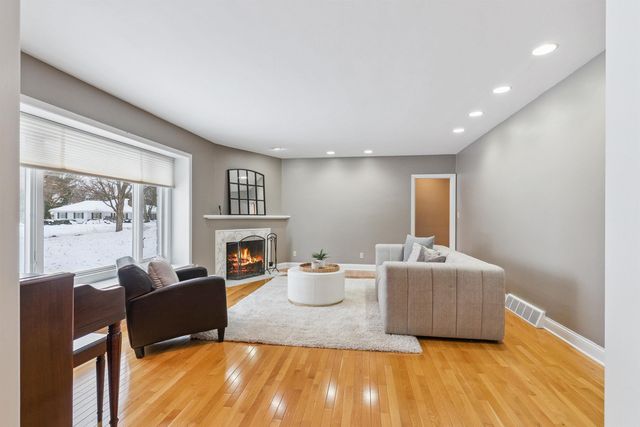 581 Sheridan Road, Waterloo, IA 50701