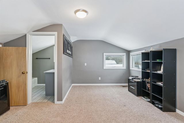 581 Sheridan Road, Waterloo, IA 50701