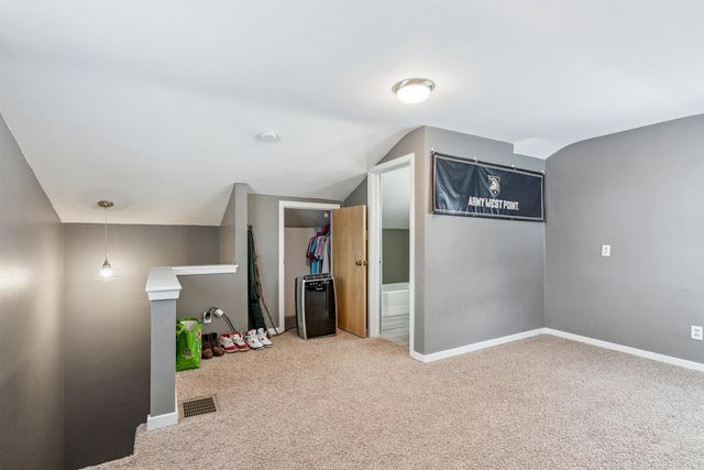 581 Sheridan Road, Waterloo, IA 50701