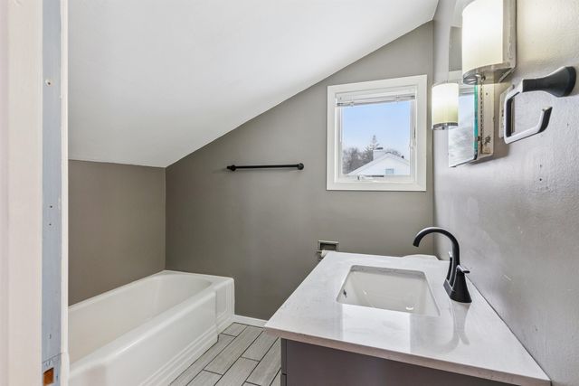 581 Sheridan Road, Waterloo, IA 50701