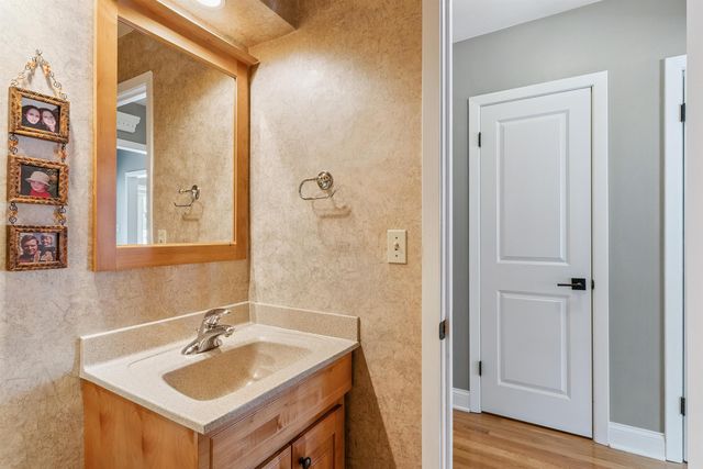 581 Sheridan Road, Waterloo, IA 50701