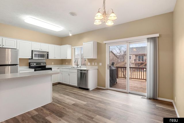 1018 Gold Coast Road, Papillion, NE 68046