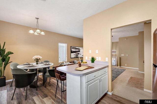 1018 Gold Coast Road, Papillion, NE 68046