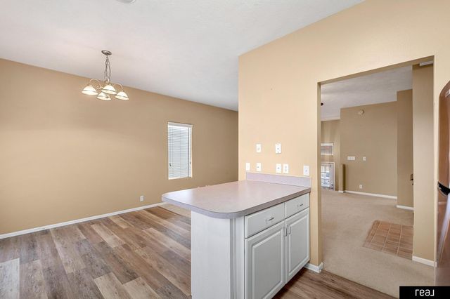 1018 Gold Coast Road, Papillion, NE 68046