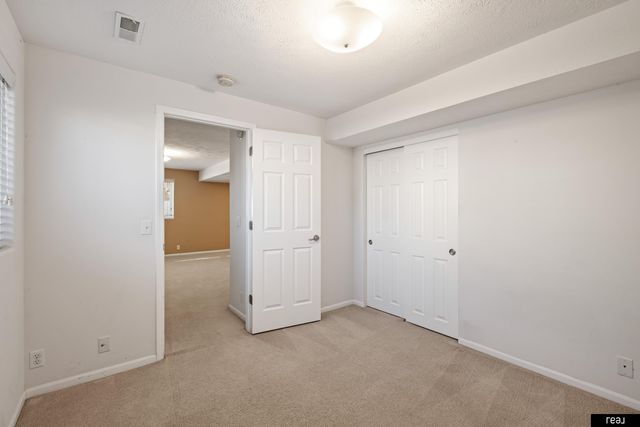 1018 Gold Coast Road, Papillion, NE 68046