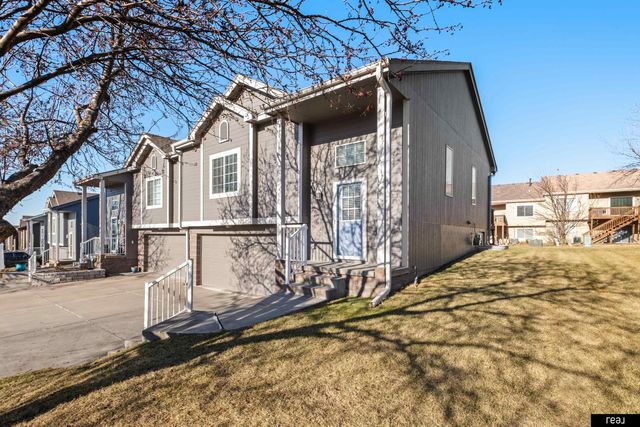 1018 Gold Coast Road, Papillion, NE 68046