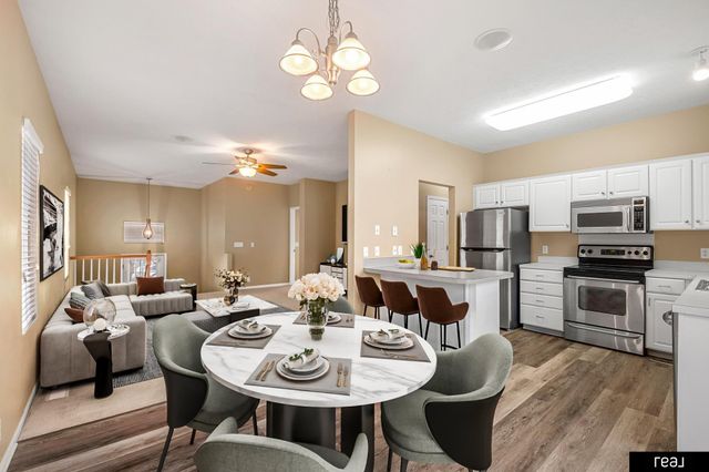 1018 Gold Coast Road, Papillion, NE 68046