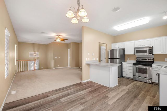 1018 Gold Coast Road, Papillion, NE 68046