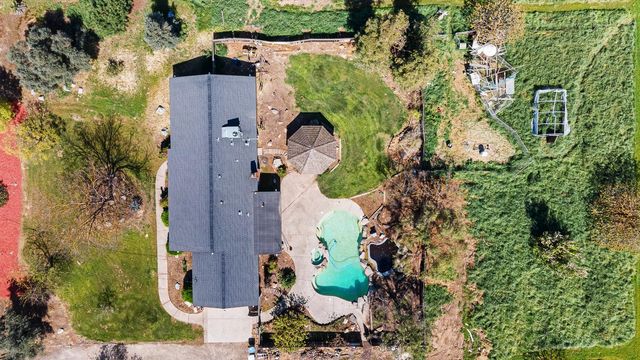 2196 N Ring Avenue, Fresno, CA 93723