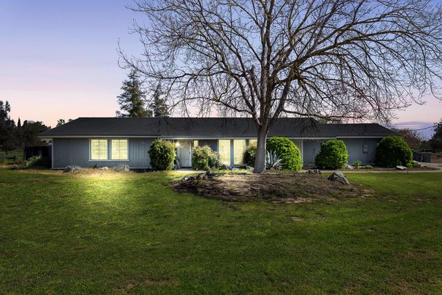 2196 N Ring Avenue, Fresno, CA 93723