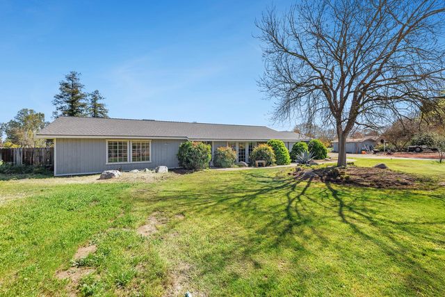 2196 N Ring Avenue, Fresno, CA 93723