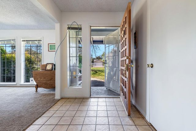 2196 N Ring Avenue, Fresno, CA 93723