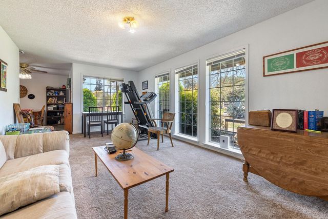 2196 N Ring Avenue, Fresno, CA 93723