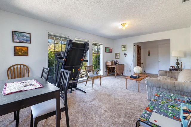 2196 N Ring Avenue, Fresno, CA 93723