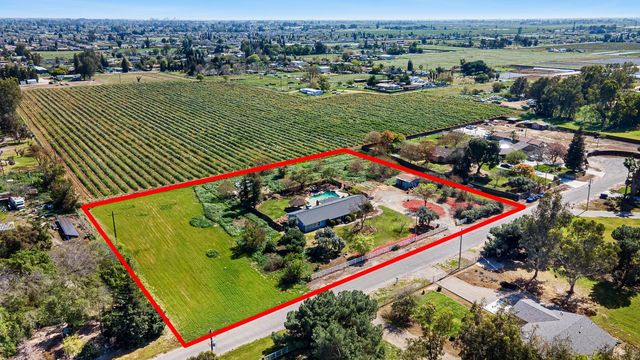 2196 N Ring Avenue, Fresno, CA 93723