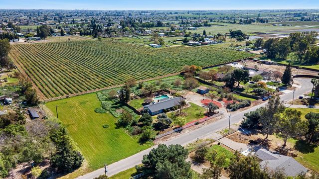 2196 N Ring Avenue, Fresno, CA 93723