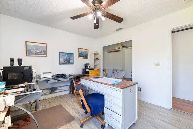 2196 N Ring Avenue, Fresno, CA 93723