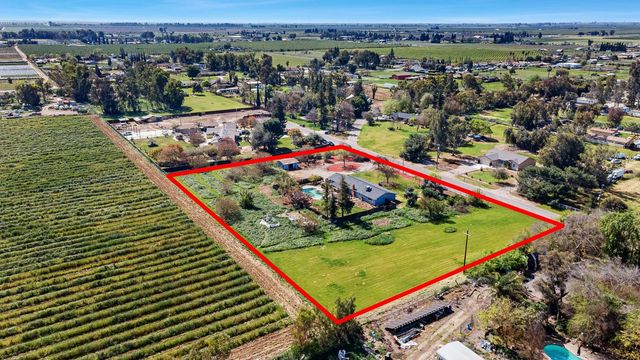 2196 N Ring Avenue, Fresno, CA 93723