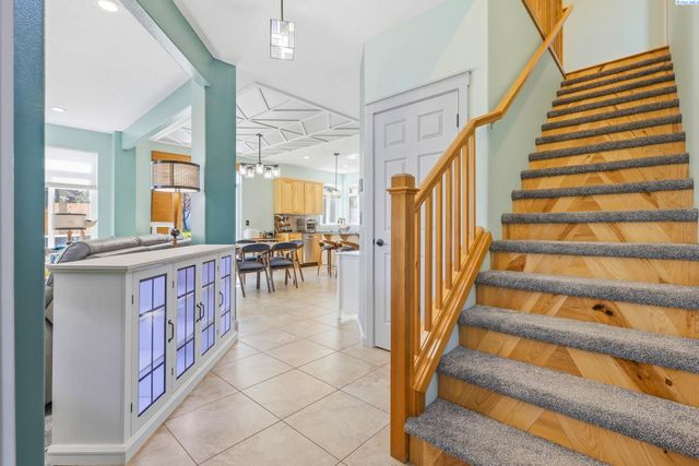 1716 Manchester St., Richland, WA 99352