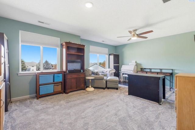 1716 Manchester St., Richland, WA 99352