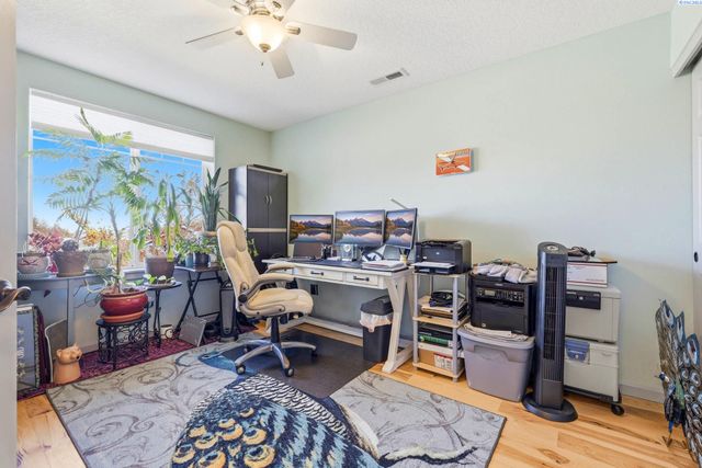 1716 Manchester St., Richland, WA 99352