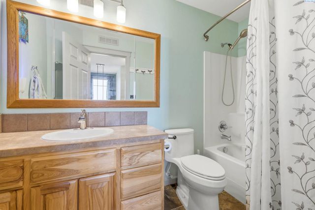 1716 Manchester St., Richland, WA 99352