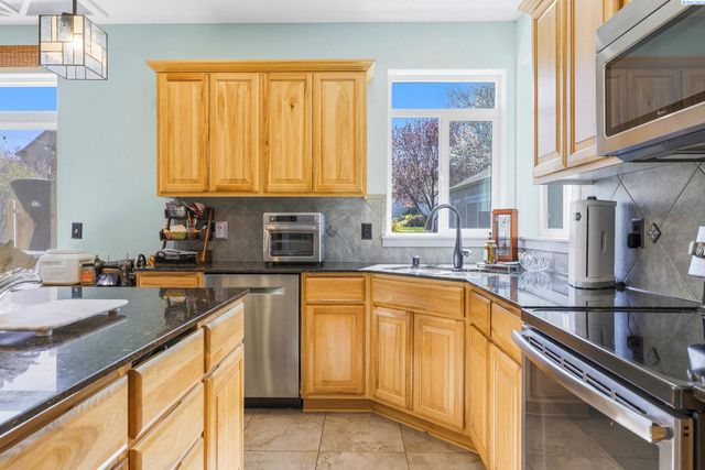 1716 Manchester St., Richland, WA 99352