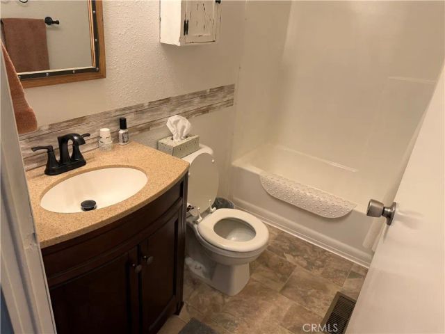 10564 Frontier, Cherry Valley, CA 92223