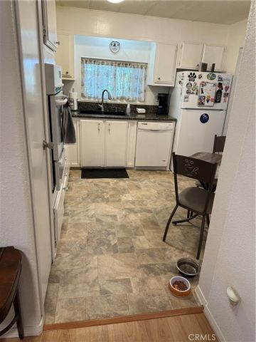 10564 Frontier, Cherry Valley, CA 92223