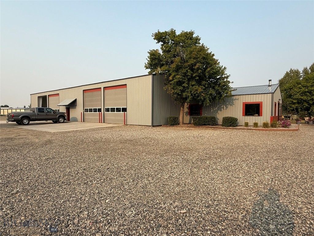 21 Bearcat Loop, Belgrade, MT 59714