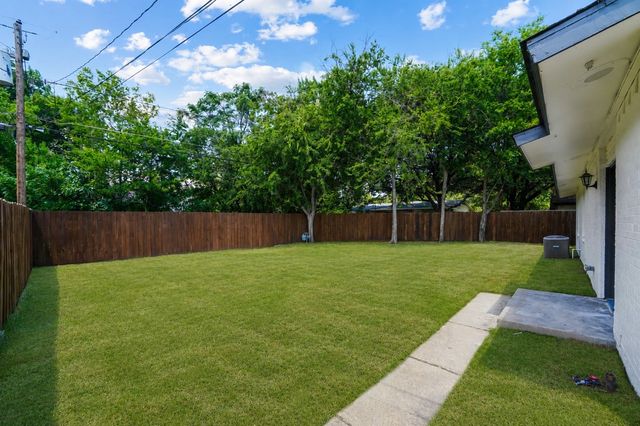 8616 Flicker Lane, Dallas, TX 75238