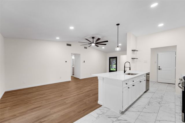 8616 Flicker Lane, Dallas, TX 75238