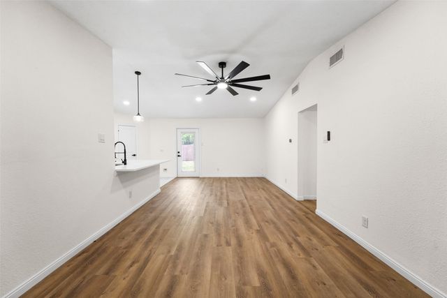 8616 Flicker Lane, Dallas, TX 75238