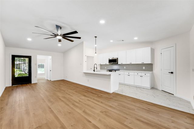8616 Flicker Lane, Dallas, TX 75238