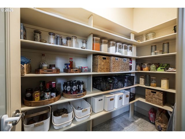3012 ASHLEY Loop, Eugene, OR 97405