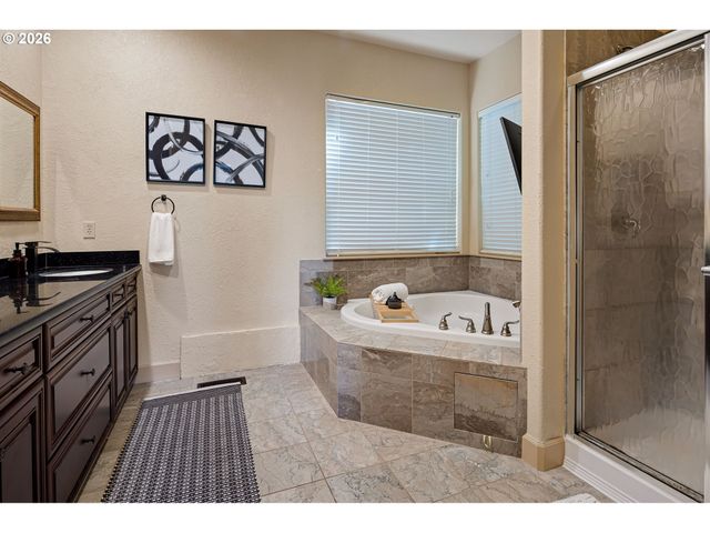 3012 ASHLEY Loop, Eugene, OR 97405