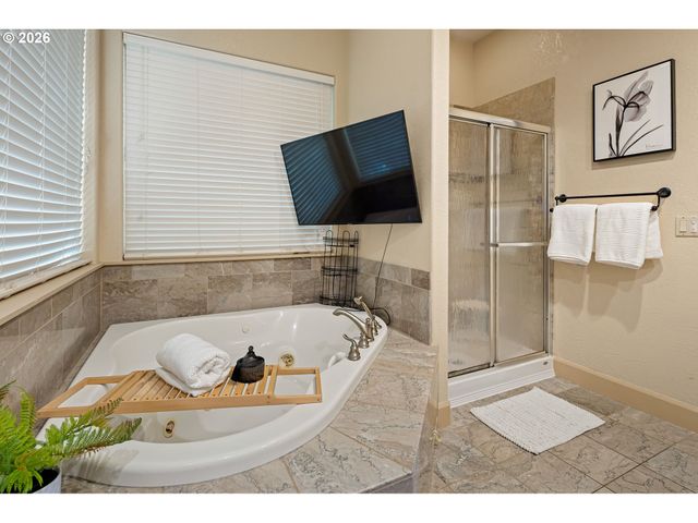 3012 ASHLEY Loop, Eugene, OR 97405