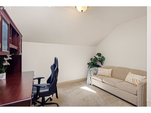 3012 ASHLEY Loop, Eugene, OR 97405