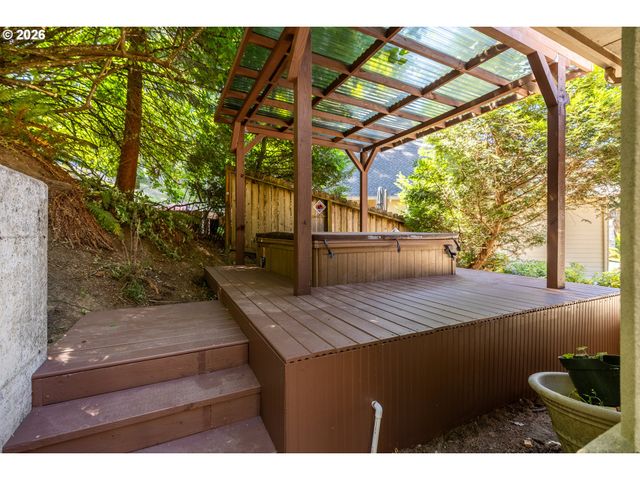 3012 ASHLEY Loop, Eugene, OR 97405