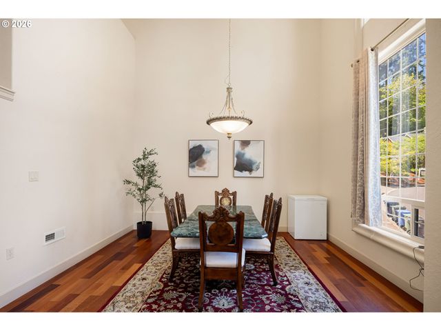 3012 ASHLEY Loop, Eugene, OR 97405